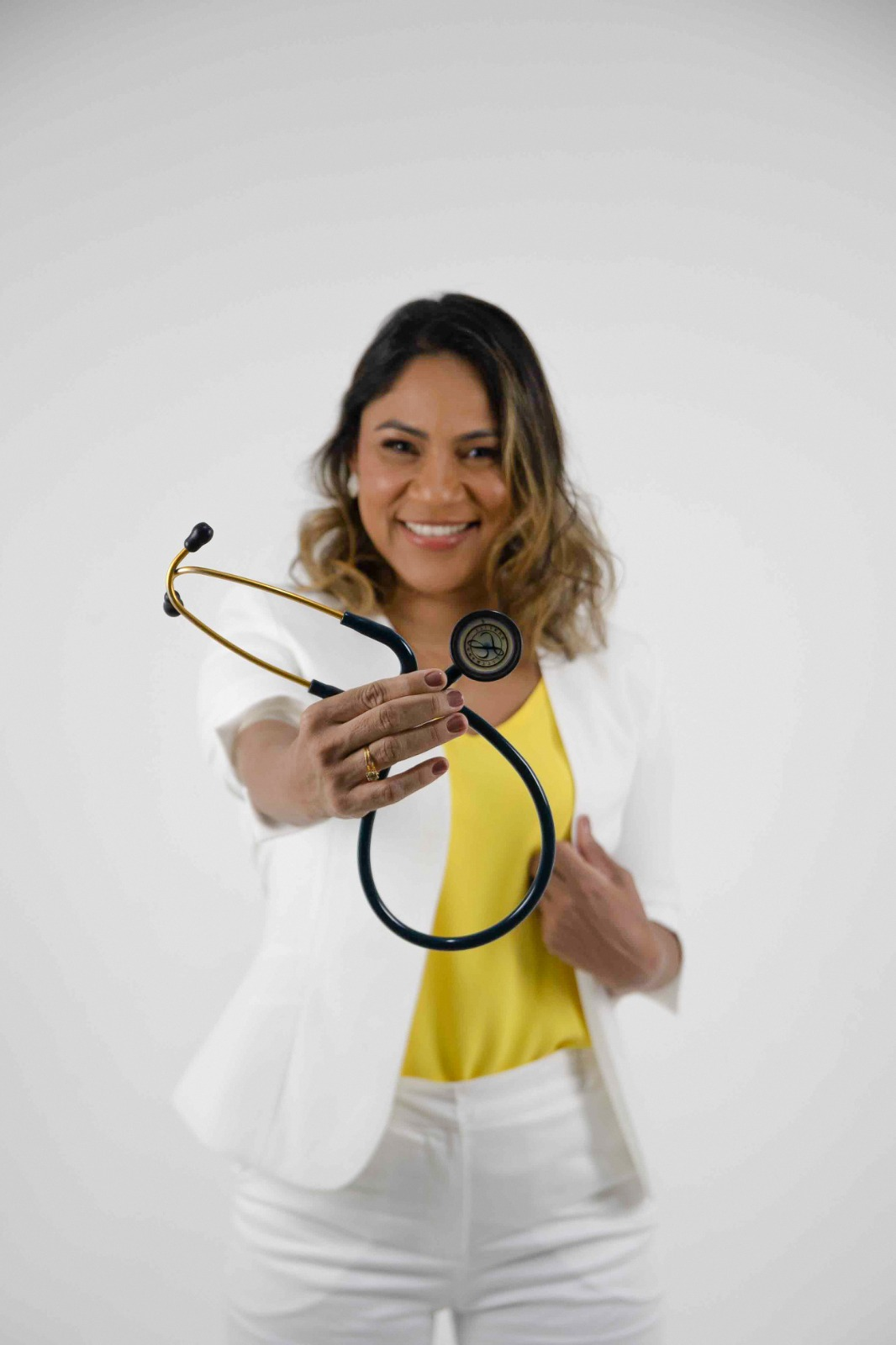Dra. Fernanda — médica que atende na Com & Cardio