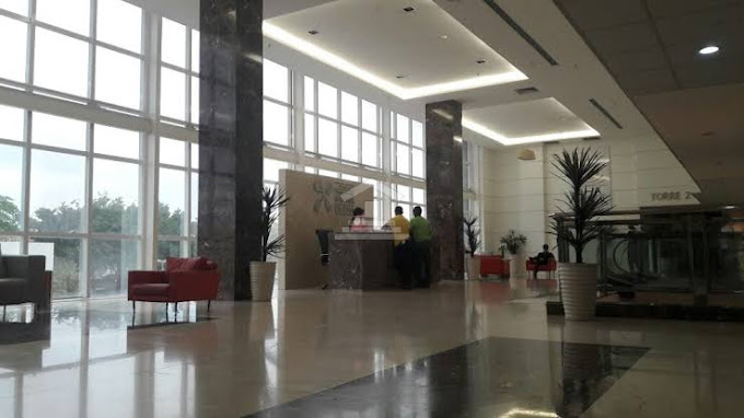 Fachada do Centro Empresarial Shopping da Ilha